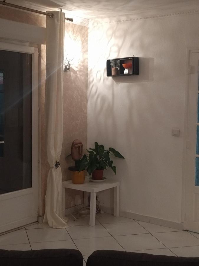 Chambre Moon Ray Proche Paris Apartment Stains Exterior foto